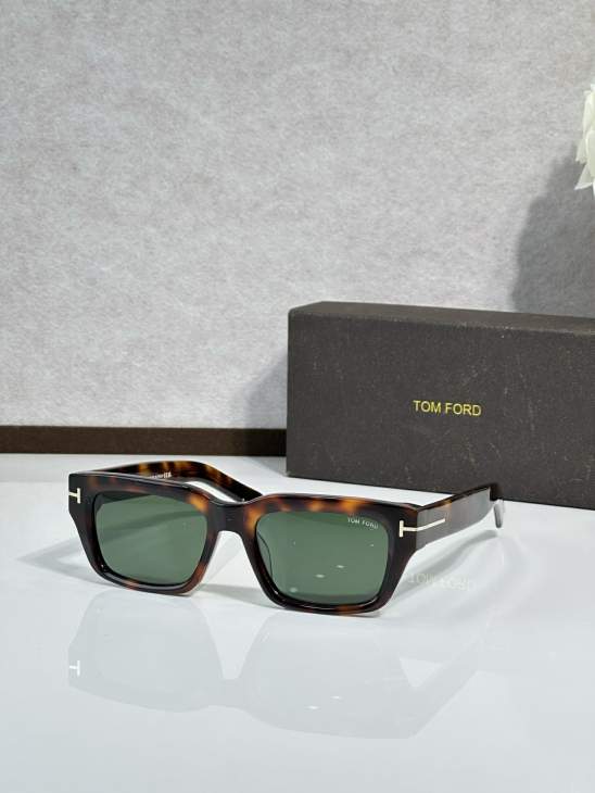 Picture of Tom Ford Sunglasses _SKUfw77361743fw